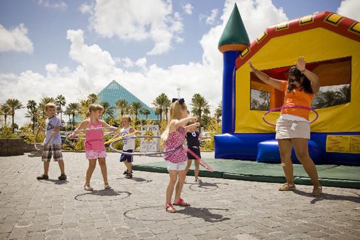 Moody Gardens Hotel Spa and Convention Center