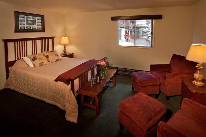 Room 9 of 20