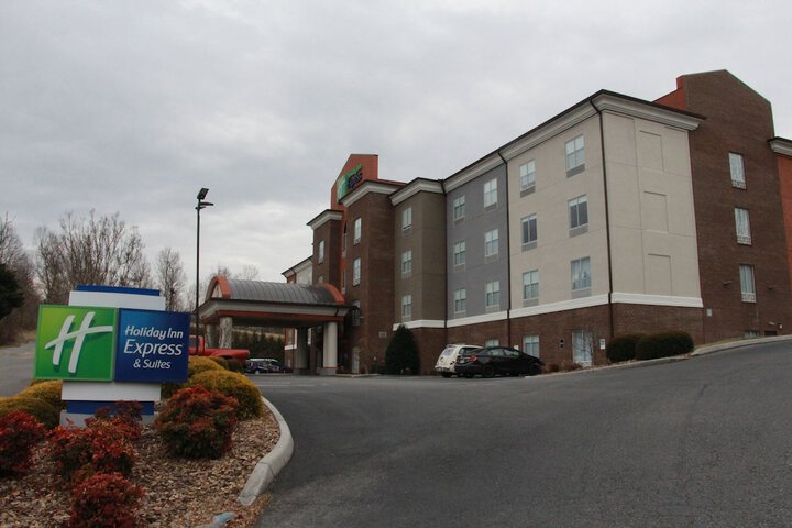 Hotel 2 of 79