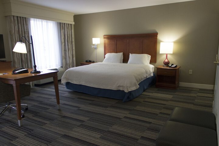 Room 28 of 37