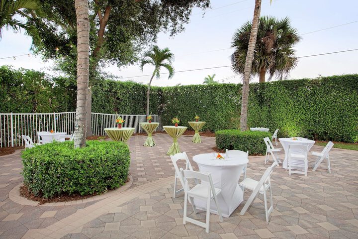 Hilton Naples