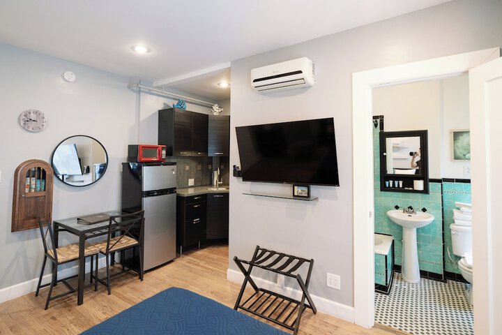 Room 74 of 151