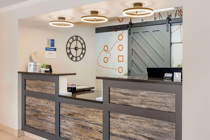 Best Western Plus Grand Manor Inn
