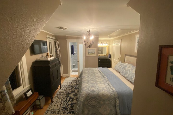 Room 41 of 104
