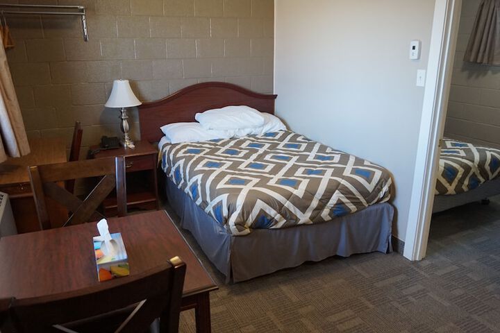Room 11 of 21