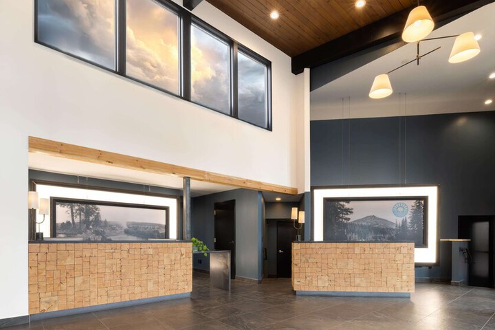Riverhouse Lodge