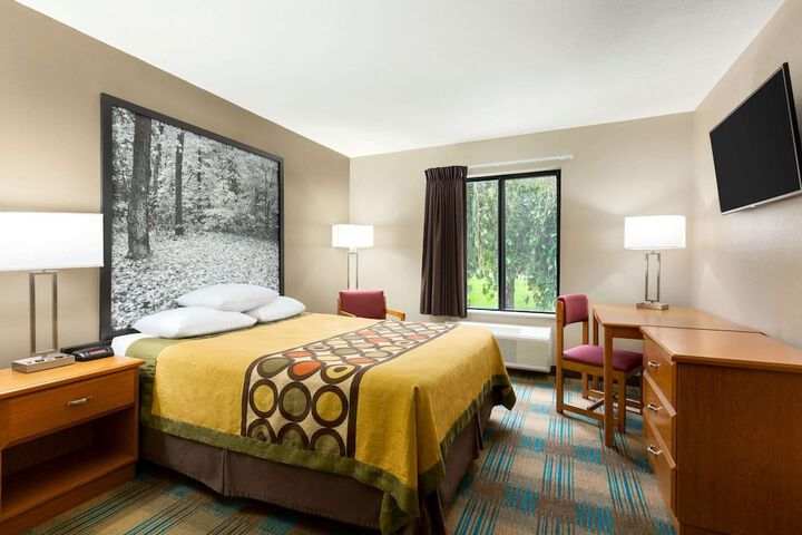 Room 28 of 37