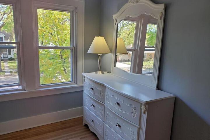 Glencoe-freshly remodeled-pets ok-4 bedrooms-grill