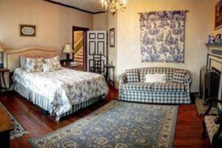 The Historic Fairfield Inn