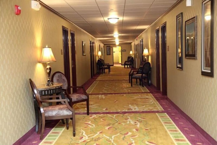 Ballroom/Hall 38 of 42