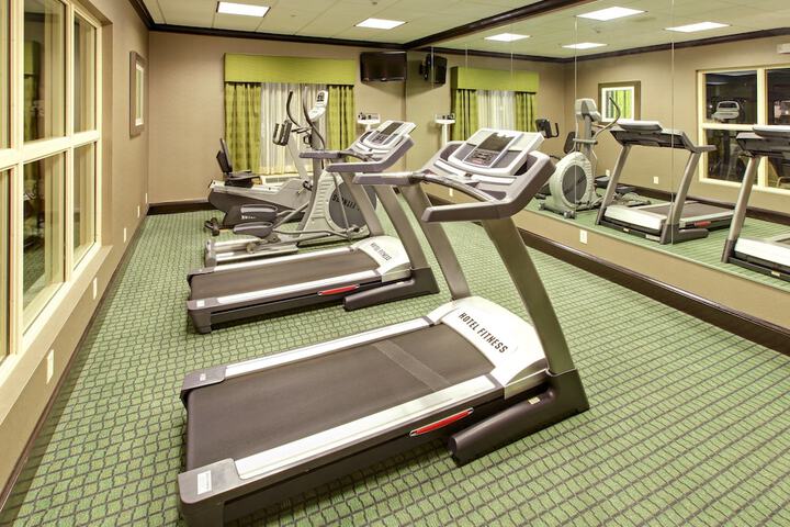 Holiday Inn Express & Suites Covington by IHG