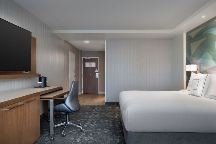 Room 30 of 41