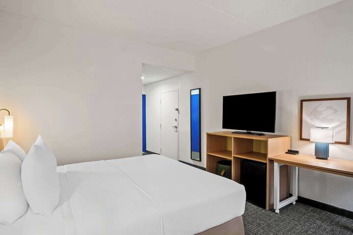 Room 43 of 72