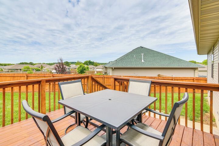 Pool Access Grill & Gazebo: Ozark Getaway!