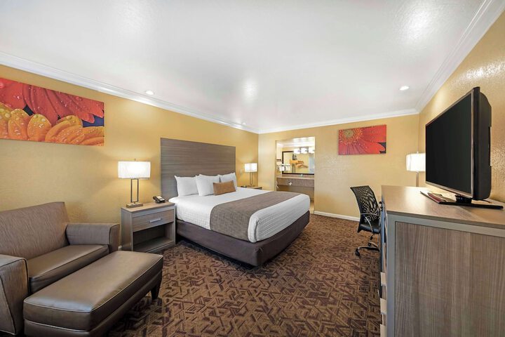 Room 20 of 39