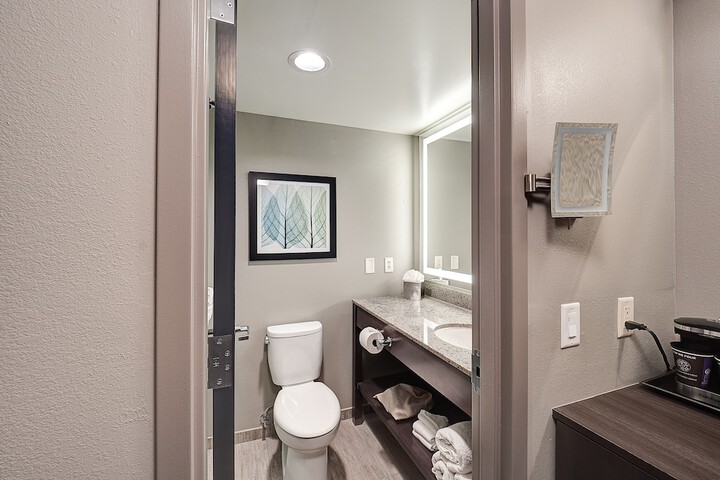 DoubleTree by Hilton Hotel Bloomington