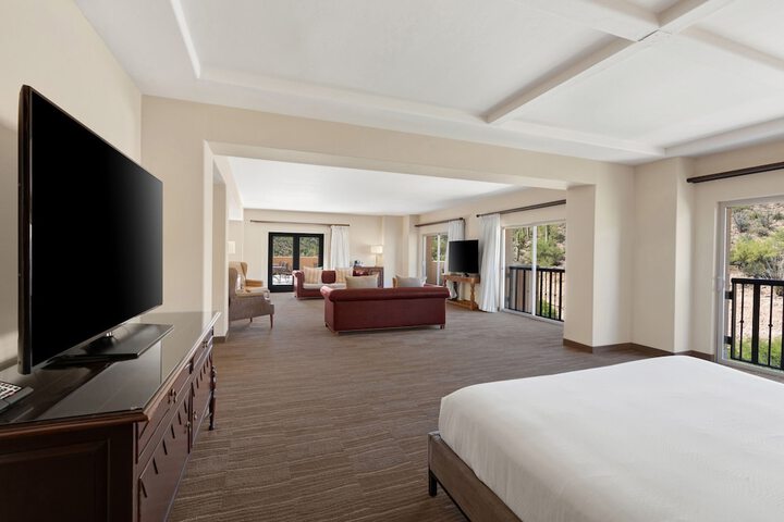 Room 35 of 108