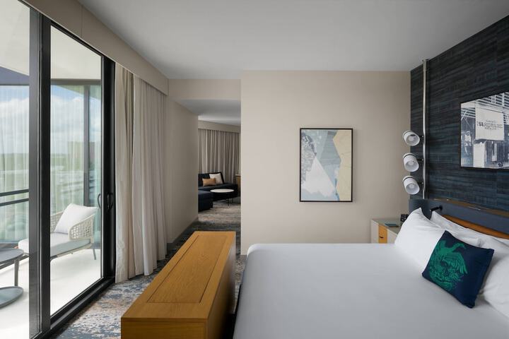 Luminary Hotel & Co. Autograph Collection