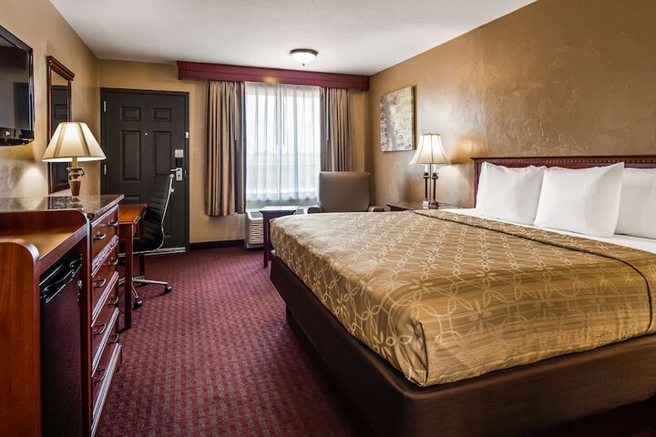 Room 7 of 16