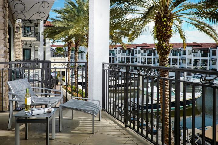 Naples Bay Resort & Marina