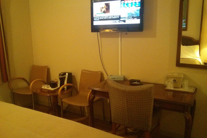 Room 37 of 41
