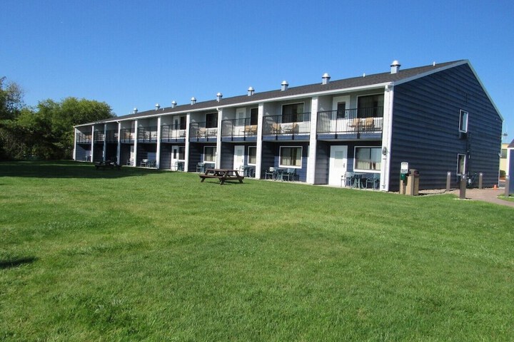 AmericInn by Wyndham Menominee