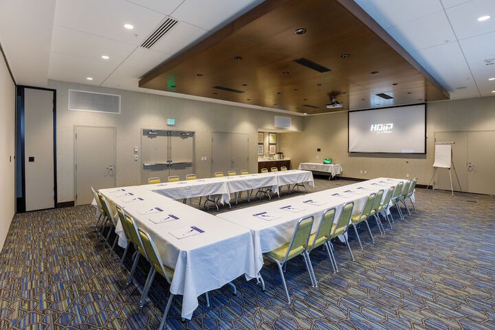 Holiday Inn Express & Suites Sturbridge by IHG