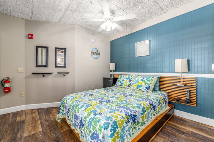 Room 12 of 38