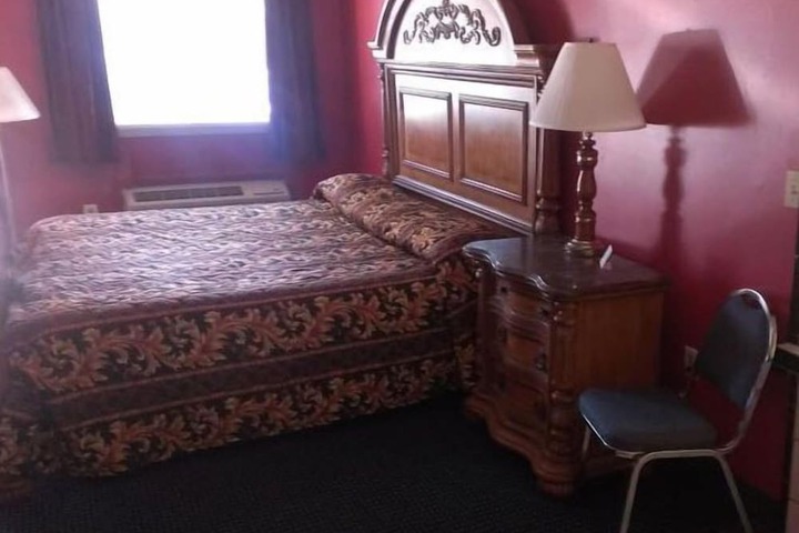 Room 41 of 49