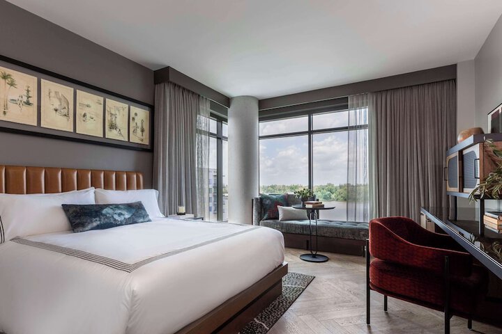 Room 42 of 92
