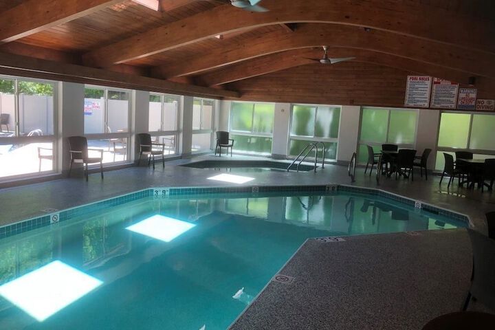 Pool 10 of 185