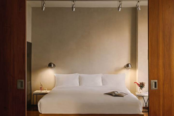 Room 50 of 67