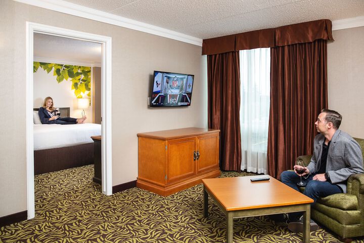 Room 11 of 32