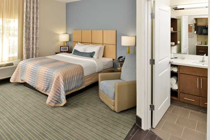 Room 27 of 36