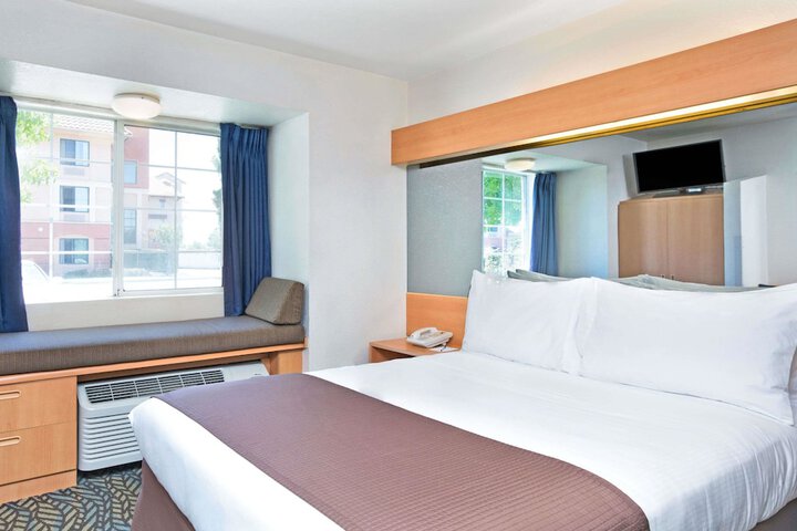 Microtel Inn & Suites by Wyndham Morgan Hill / San Jose Area