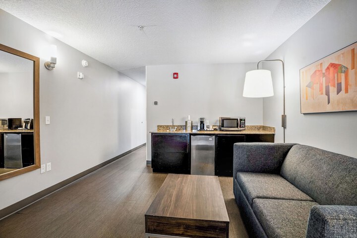 Holiday Inn Express & Suites Jacksonville - Atlantic Beach by IHG