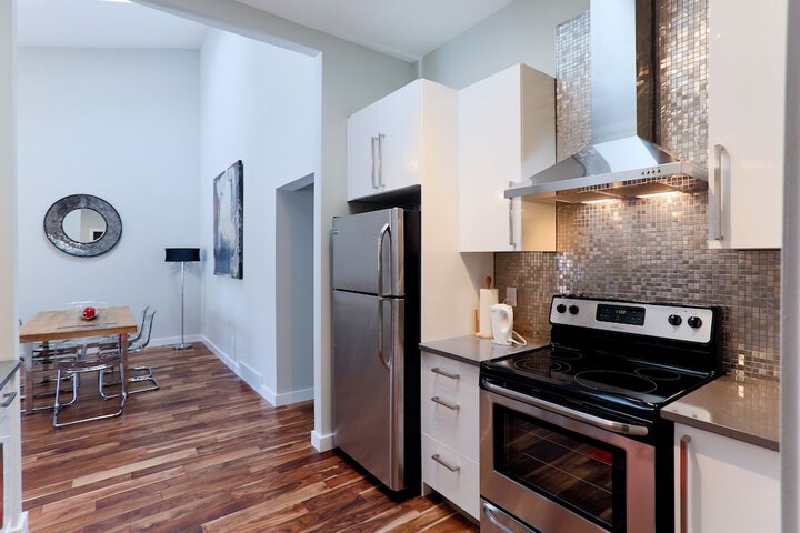 Boardwalk Homes - Executive Guest Rooms & Townhomes