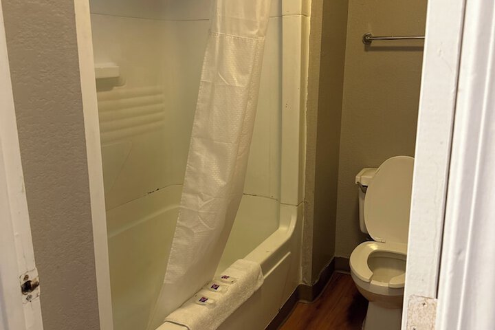 Room 18 of 23