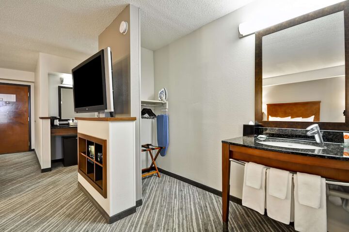 Room 18 of 41