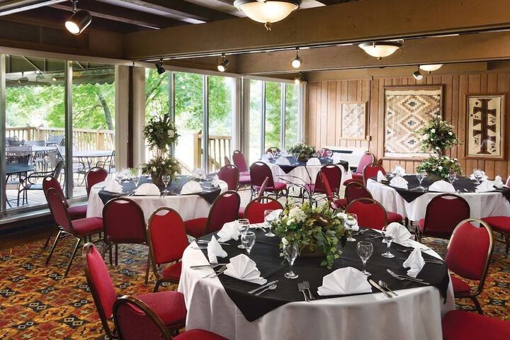 Ballroom/Hall 40 of 47