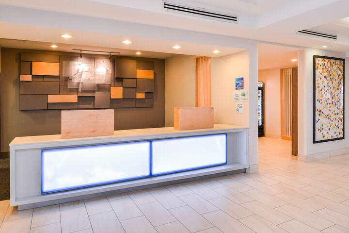 Holiday Inn Express & Suites Parkersburg-Mineral Wells by IHG