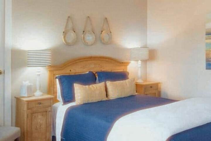 Room 55 of 181