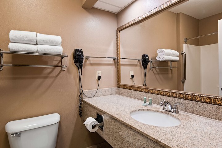 Room 6 of 21