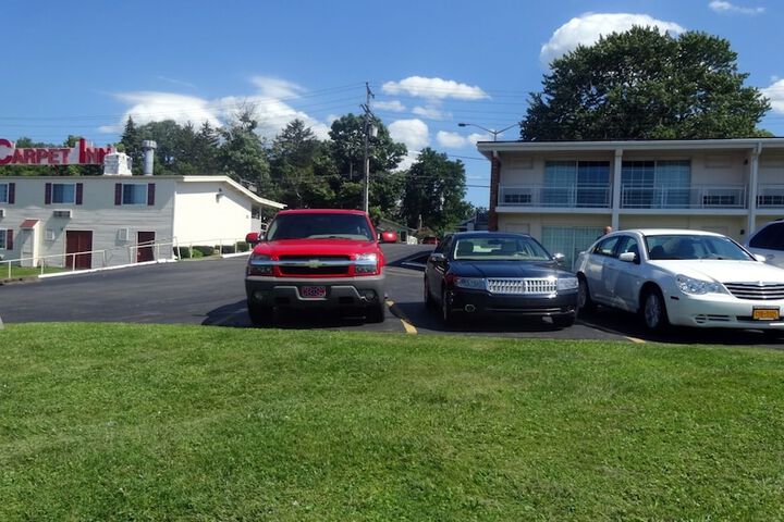 Red Carpet Inn North Syracuse