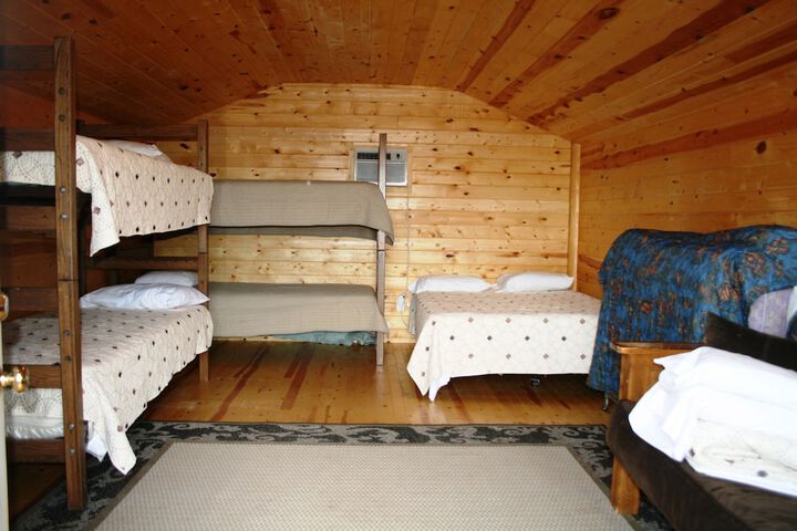 No Name City Luxury Cabins & RV