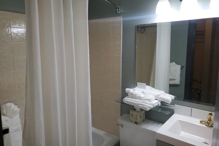 Room 25 of 35