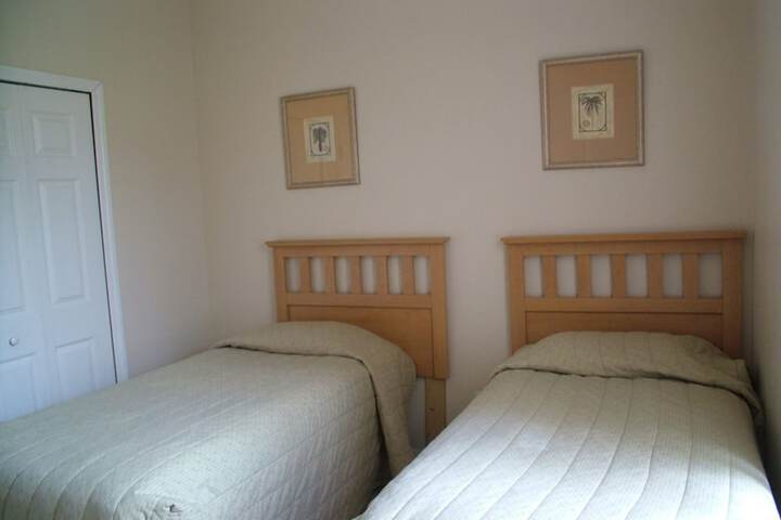 Room 17 of 18