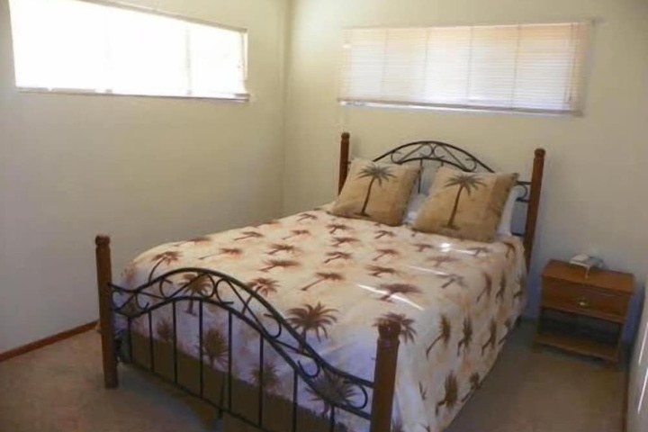 Room 16 of 42