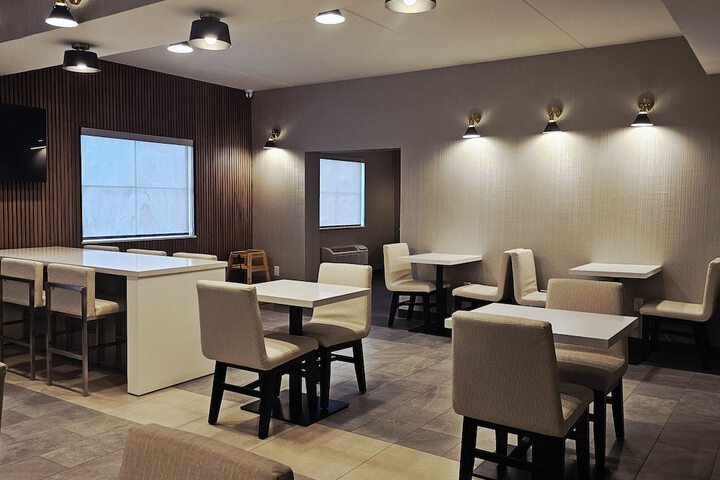 Wingate by Wyndham Pittsburgh / West Mifflin