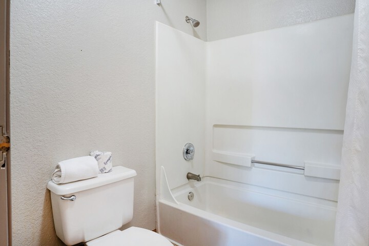 Room 40 of 60